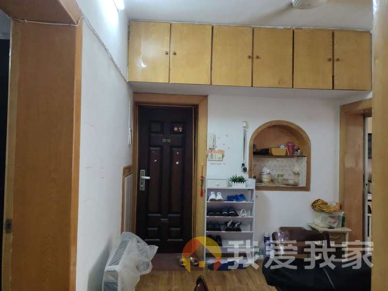 南京西路369号电力设计院宿舍 南北通透，采光好 视野好，诚心出售