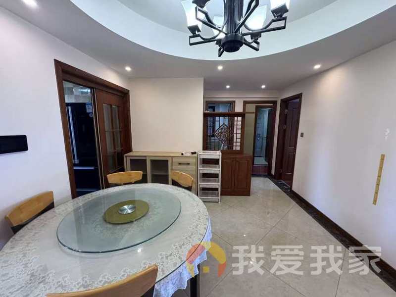 青山湖东园 南北通透，采光好 装修好，环镜优美 中间楼层