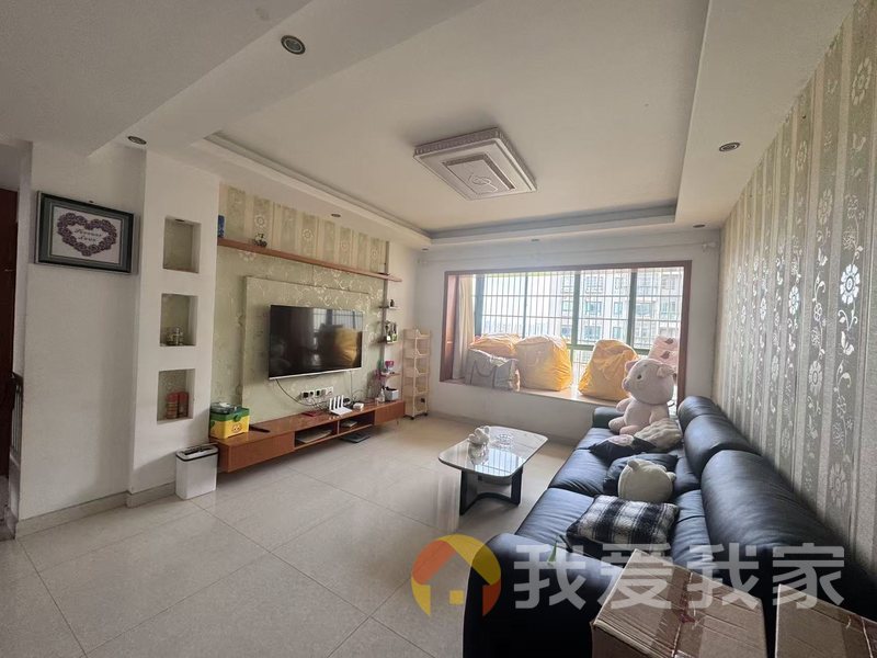 水岸菁华 南北通透，采光好 装修好，环镜优美 近地铁 视野好，诚心出租