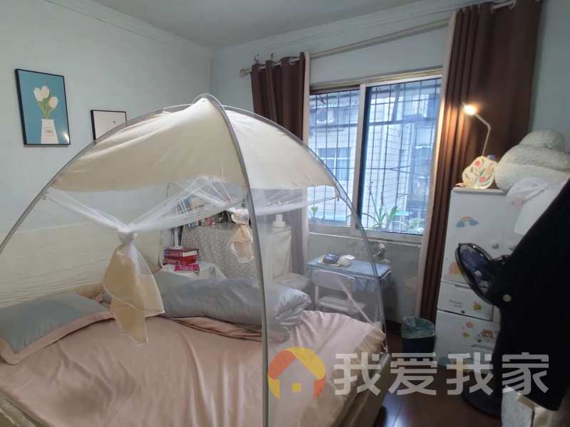 梦时代旁，南昌大学对面，新出两房，好楼层，拎包入住。