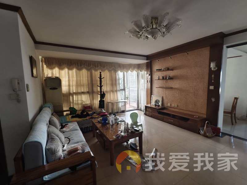 桃花苑商住小区 南北通透，采光好 装修好，环镜优美 视野好，诚心出售