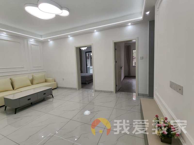 谌家巷 南北通透，采光好 装修好，环镜优美 视野好，诚心出售