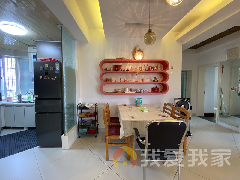 怡滨花苑 南北通透，采光好 装修好，环镜优美 视野好，诚心出售