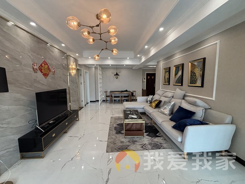 金色水岸 南北通透，采光好 装修好，环镜优美 近地铁 中间楼层