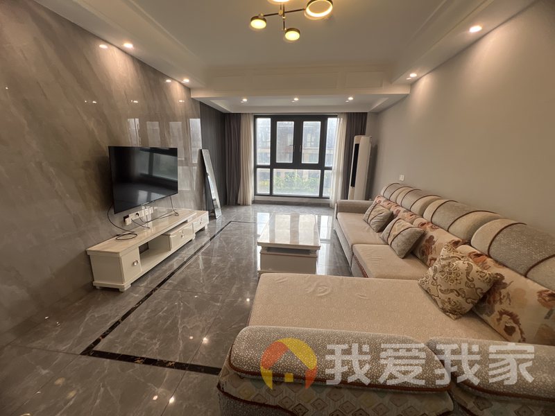 力高滨湖国际 南北通透，采光好 装修好，环镜优美 周边匹套完善，，出行方便