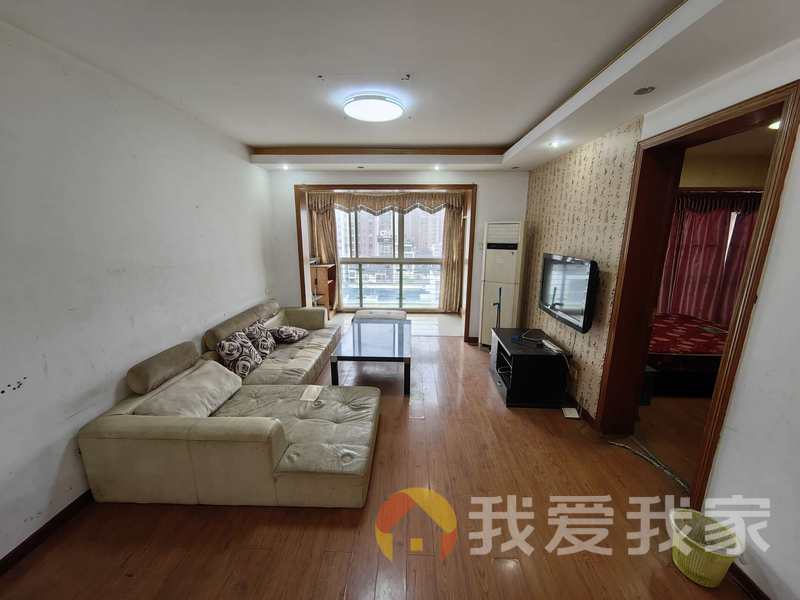 万达星城彩星苑 南北通透，采光好 装修好，环镜优美 近地铁 视野好，诚心出售