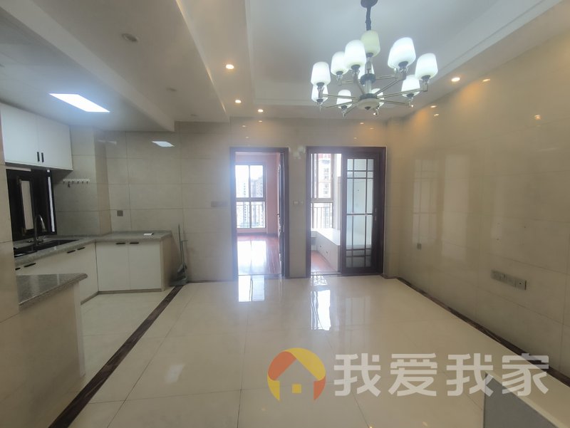 南昌我爱我家中大城 南北通透，采光好 装修好，环镜优美 中间楼层