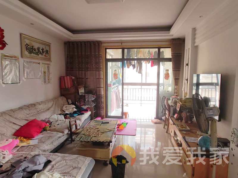 金沙逸都 南北通透，采光好 装修好，环镜优美 中间楼层