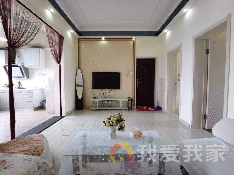 广场南路 南北通透，采光好 装修好，环镜优美 近地铁 视野好，诚心出租