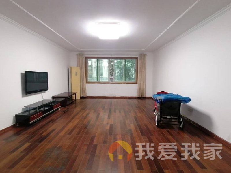 福山花园 南北通透，采光好 装修好，环镜优美 近地铁 周边匹套完善，，出行方便