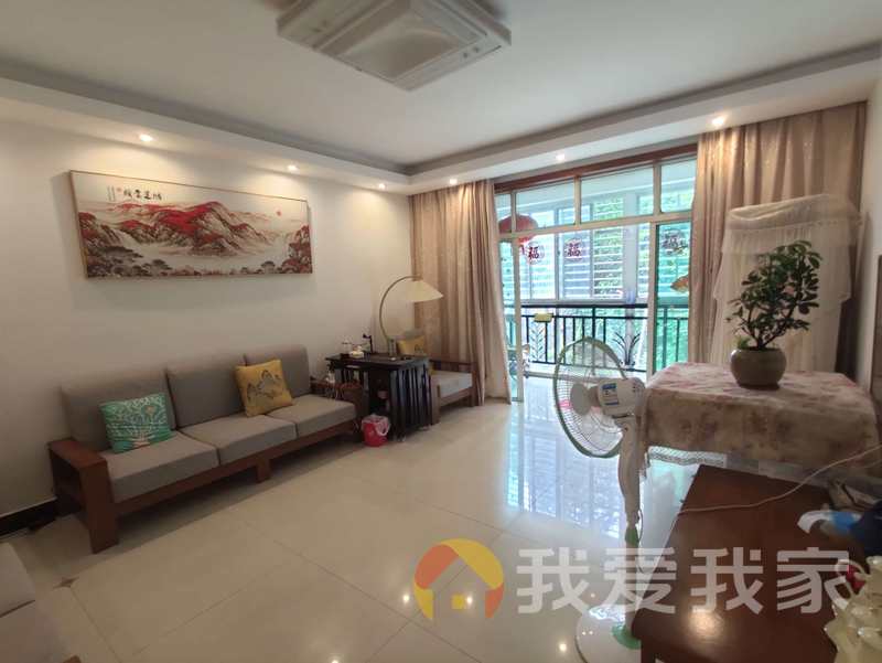 东方塞纳 南北通透，采光好 装修好，环镜优美 近地铁 周边匹套完善，，出行方便