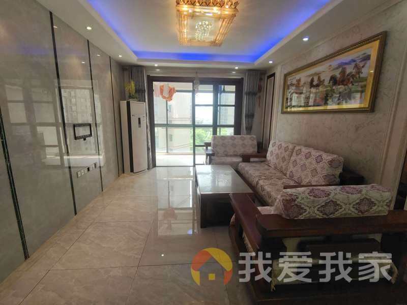 众鑫城上城二期 南北通透，采光好 装修好，环镜优美 周边匹套完善，，出行方便