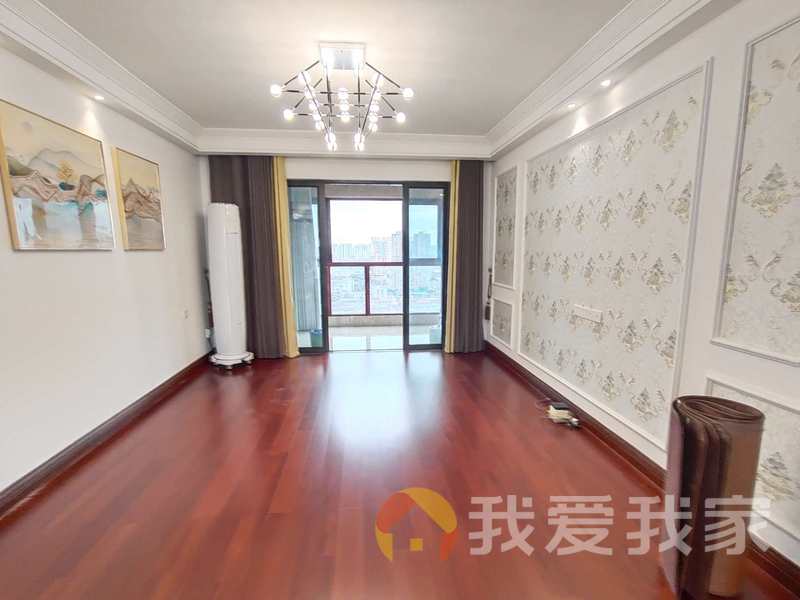 中海御锦公馆（锦钰名苑） 南北通透，采光好 装修好，环镜优美 视野好，诚心出售