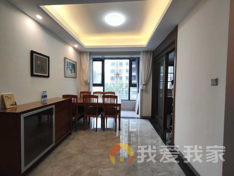 出门艾溪湖和九年制的学校，电梯洋房，房东外地发展急售