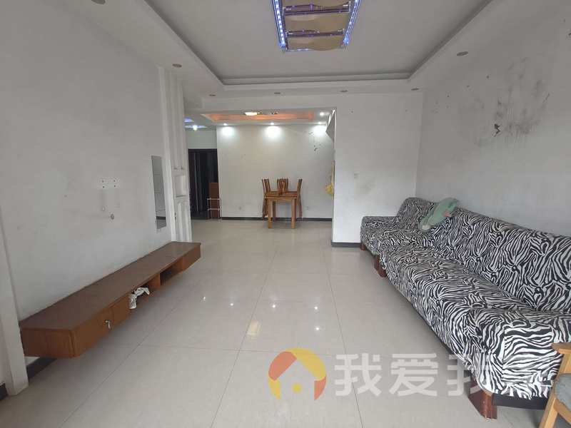 南昌我爱我家水榭尚都 南北通透，采光好 装修好，环镜优美 近地铁 视野好，诚心出售