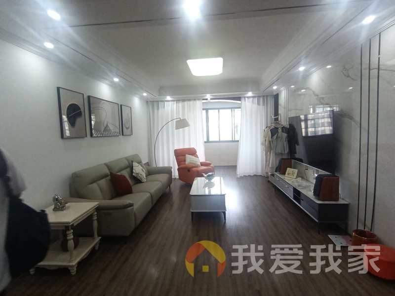 体育馆 澄碧湖旁