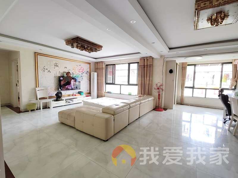 景城名郡洋房 南北通透，采光好 装修好，环镜优美 视野好，诚心出售