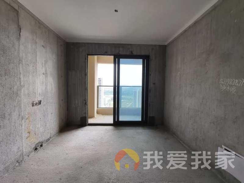 璟湖小区（原新力大境天城） 南北通透，采光好 视野好，诚心出售