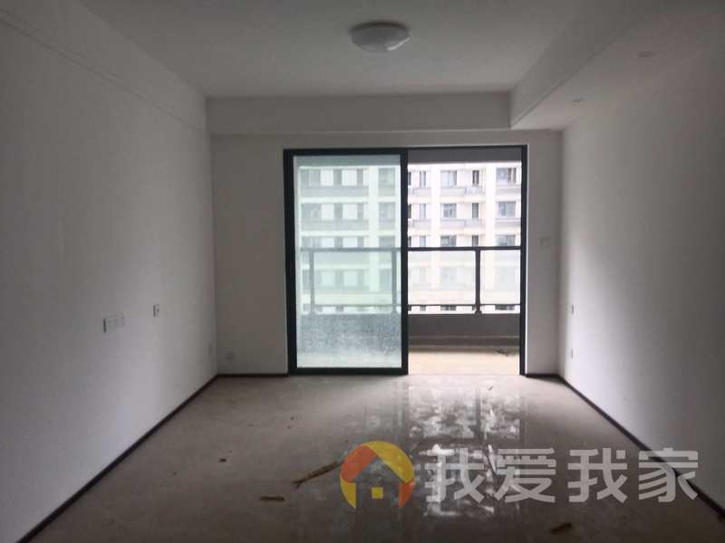 中海云麓里 南北通透，采光好 装修好，环镜优美 周边匹套完善，，出行方便