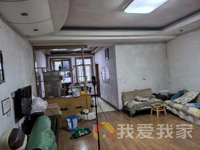 洪都中大道205号广电宿舍 南北通透，采光好 近地铁 周边匹套完善，，出行方便