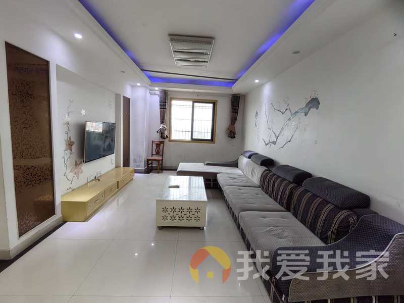 天御名邸 南北通透，采光好 装修好，环镜优美 视野好，诚心出售