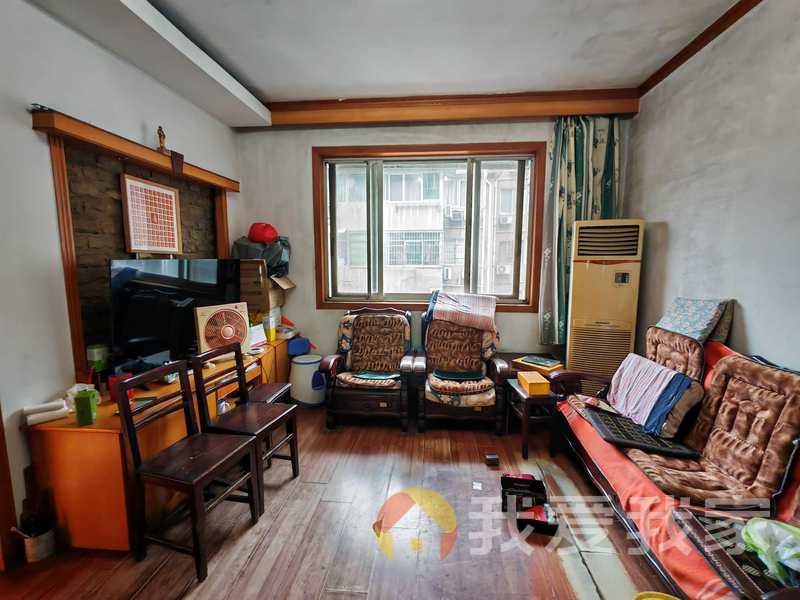 青山南路85号制药厂宿舍 南北通透，采光好 近地铁 视野好，诚心出售