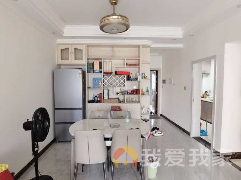 南昌我爱我家华南城一期九珑府 南北通透，采光好 装修好，环镜优美 中间楼层