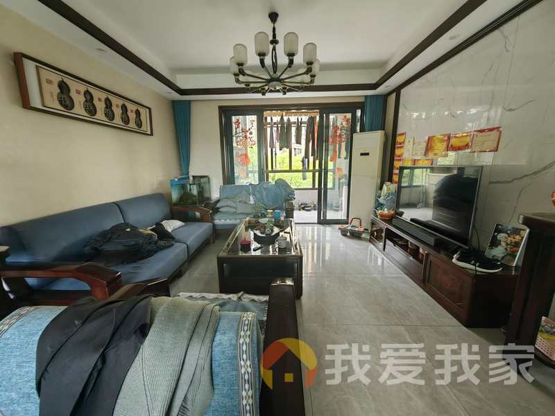 国贸蓝湾 南北通透，采光好 装修好，环镜优美 周边匹套完善，，出行方便