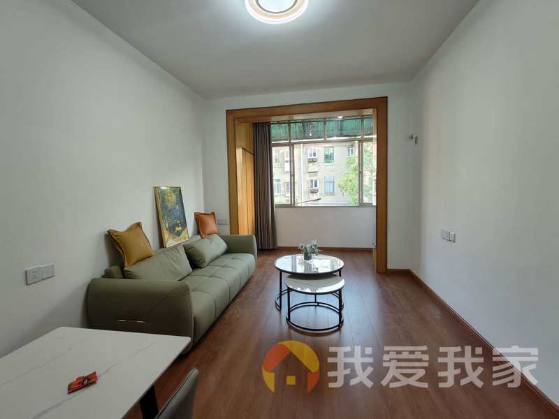 南昌我爱我家井冈山大道576号江东机床厂宿舍 南北通透，采光好 装修好，环镜优美 视野好，诚心出售