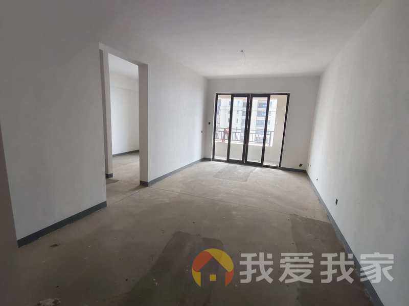 绿地悦滨江 南北通透，采光好 视野好，诚心出售