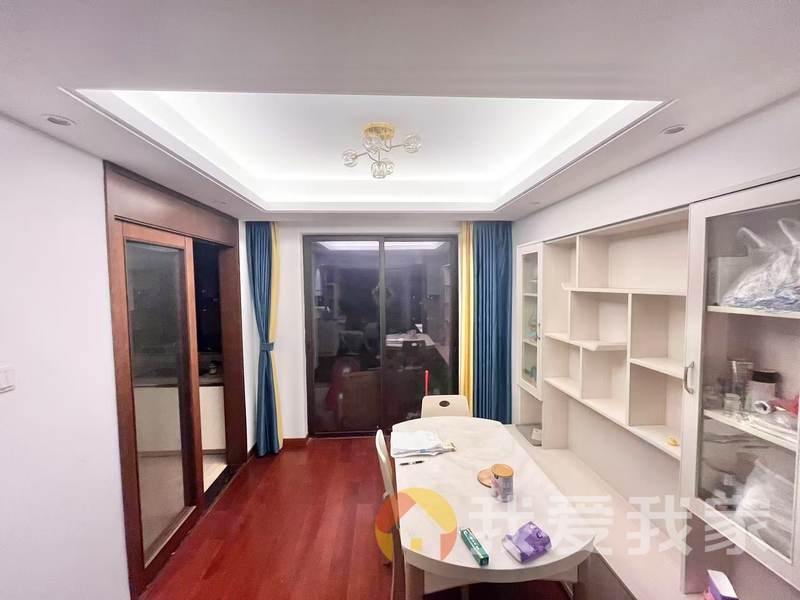 新力琥珀园二期 南北通透，采光好 装修好，环镜优美 视野好，诚心出租