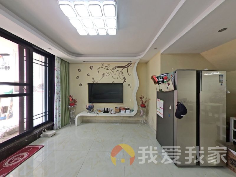 水岸菁华 南北通透，采光好 装修好，环镜优美 近地铁 周边匹套完善，，出行方便