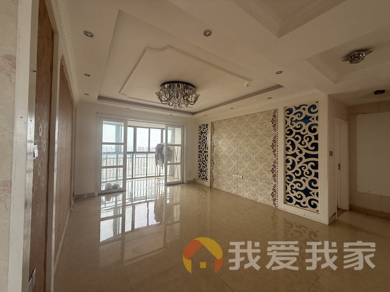 水岸皇庭 南北通透，采光好 装修好，环镜优美 视野好，诚心出租