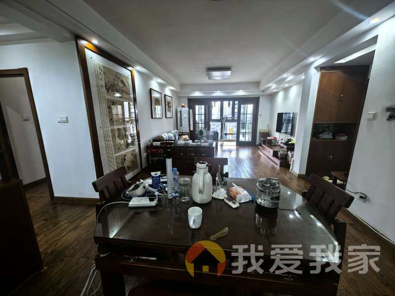 南昌我爱我家央央春天 南北通透，采光好 装修好，环镜优美 近地铁 视野好，诚心出售
