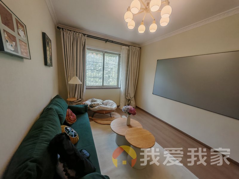 南昌我爱我家凤凰花园三期 南北通透，采光好 装修好，环镜优美 近地铁 中间楼层