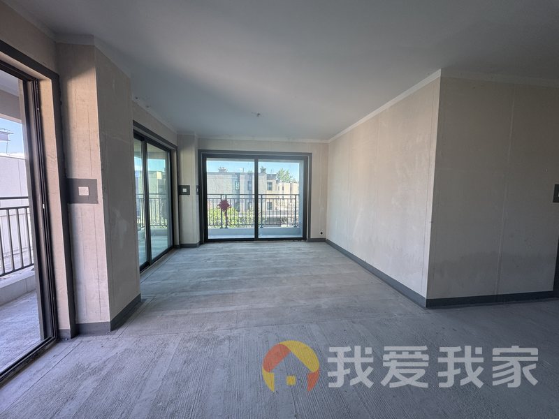 南昌我爱我家保利艾溪湖 南北通透，采光好 周边匹套完善，，出行方便