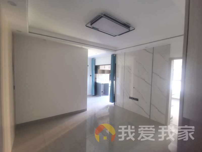 南昌我爱我家梅湖明珠 南北通透，采光好 装修好，环镜优美 中间楼层