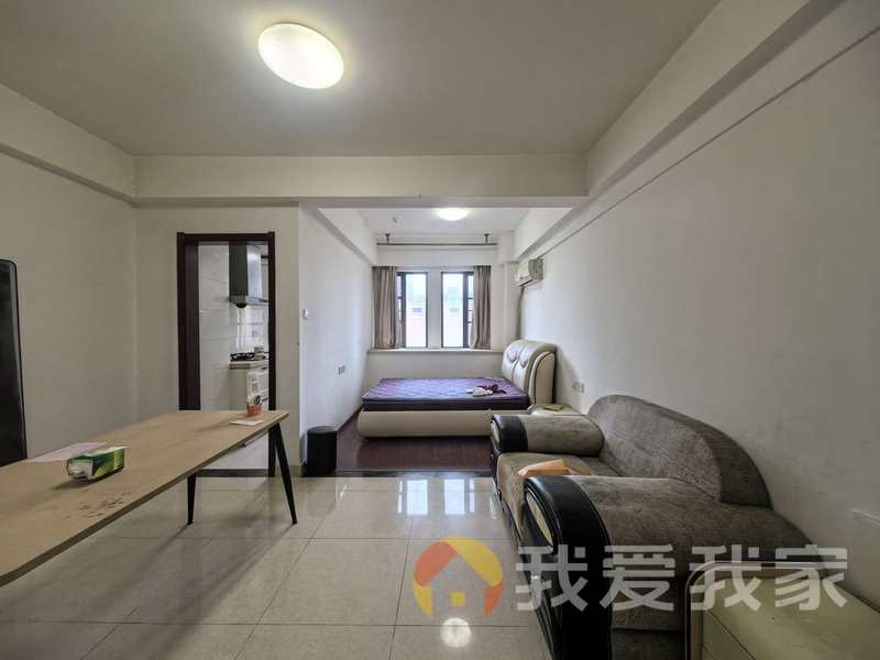 满五唯一，带落地阳台，正规好房 ，可以拎包入住