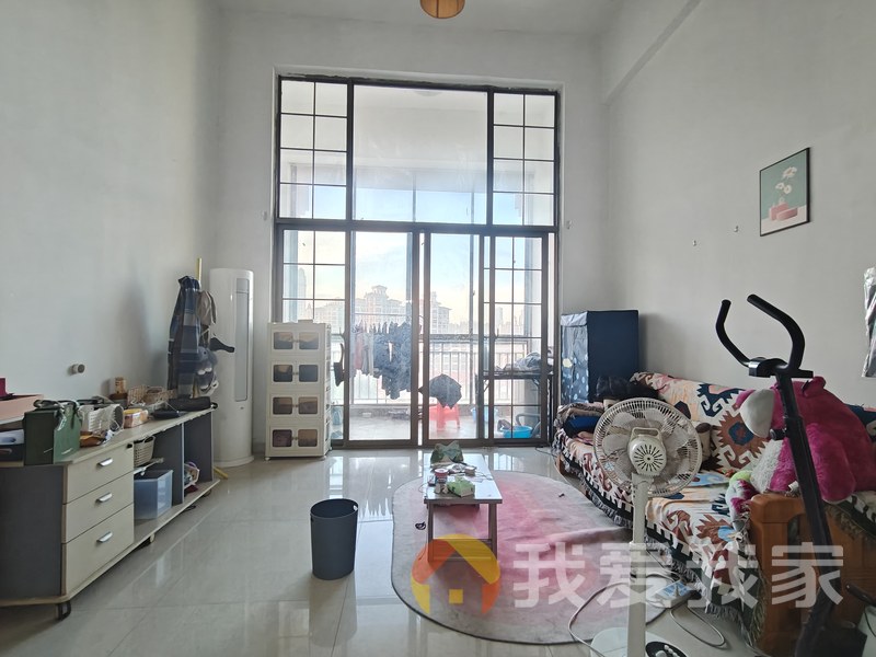 地中海阳光LOFT公馆 装修好，环镜优美 近地铁 中间楼层