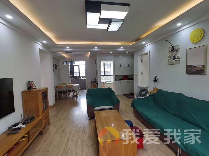 南昌我爱我家大唐世家 洋房龙湖天街万达广场地铁旁。