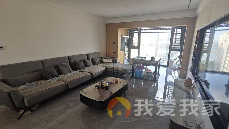 富力华庭（富华小区） 南北通透，采光好 装修好，环镜优美 近地铁 视野好，诚心出售