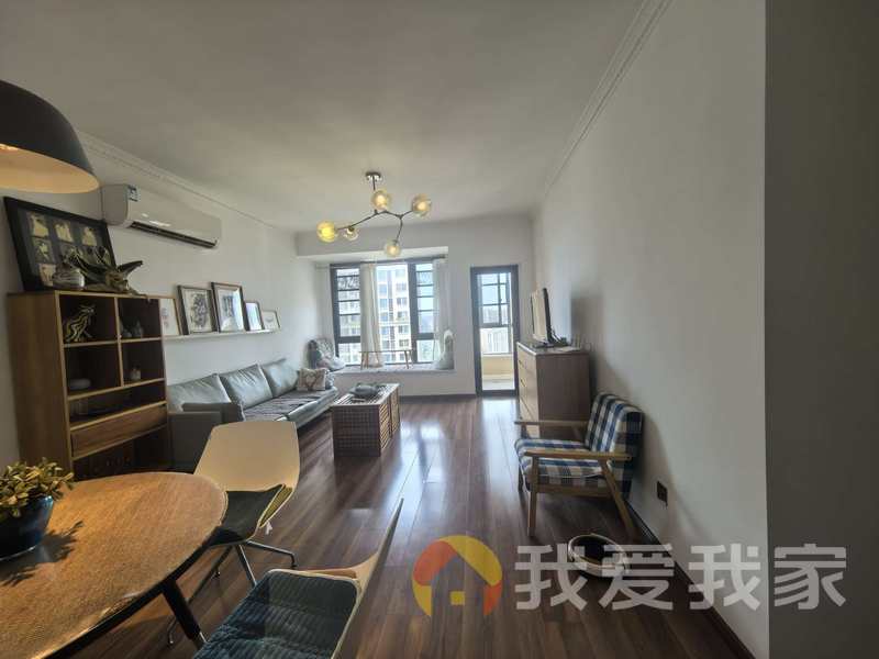 南昌我爱我家国贸天琴湾西区 南北通透，采光好 装修好，环镜优美 视野好，诚心出售