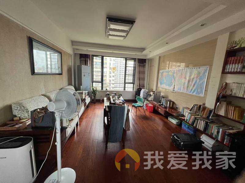 南昌我爱我家恒茂国际都会 南北通透，采光好 装修好，环镜优美 近地铁 视野好，诚心出售