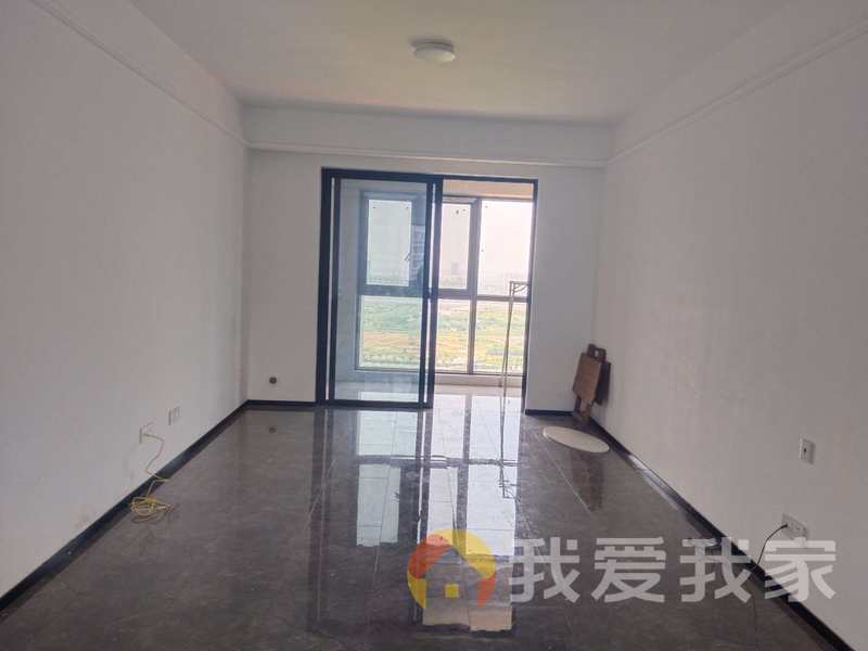 新旅明樾湾 南北通透，采光好 装修好，环镜优美 视野好，诚心出售