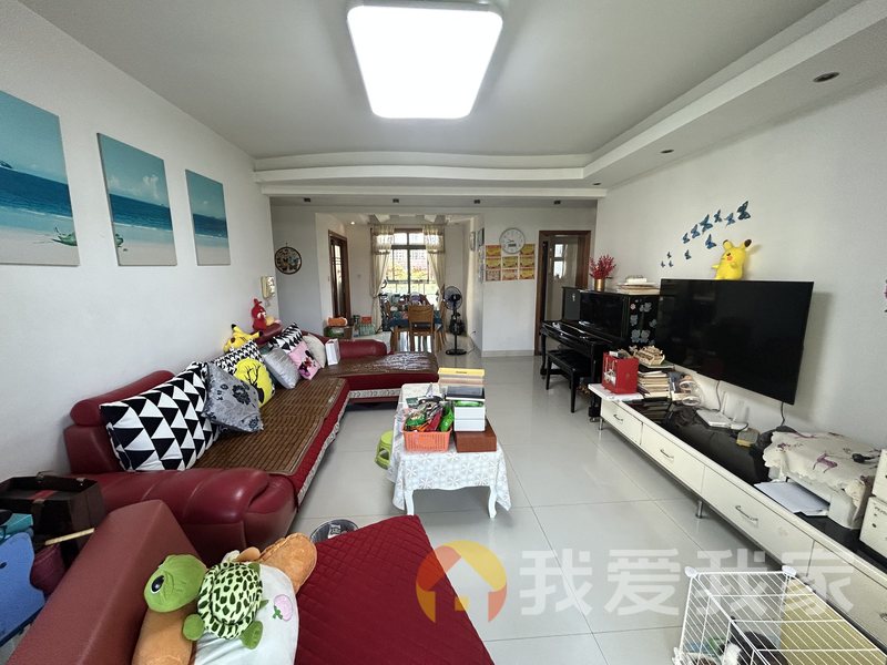 南昌我爱我家凤凰城一期凤鸣苑 南北通透，采光好 装修好，环镜优美 近地铁 周边匹套完善，，出行方便