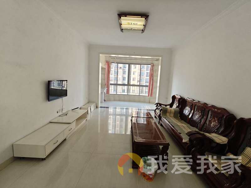 金色学府 南北通透，采光好 装修好，环镜优美 近地铁 中间楼层