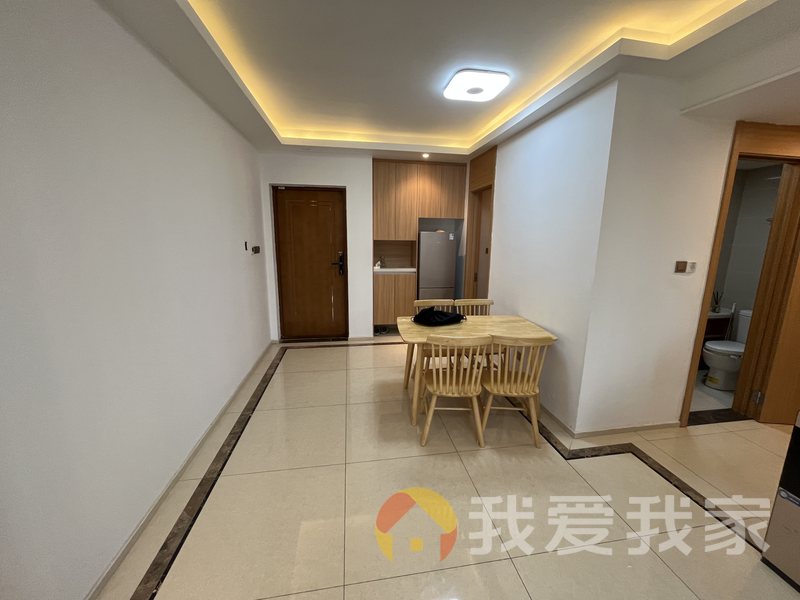 绿地朝阳中心（海珀悦庭）二期 南北通透，采光好 装修好，环镜优美 视野好，诚心出售