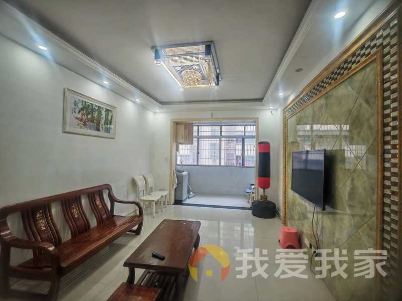 荣昌佳苑 南北通透，采光好 装修好，环镜优美 视野好，诚心出租
