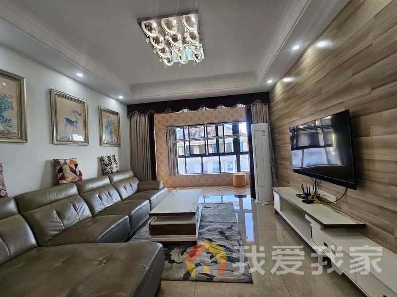 海域香廷二期 南北通透，采光好 装修好，环镜优美 视野好，诚心出售