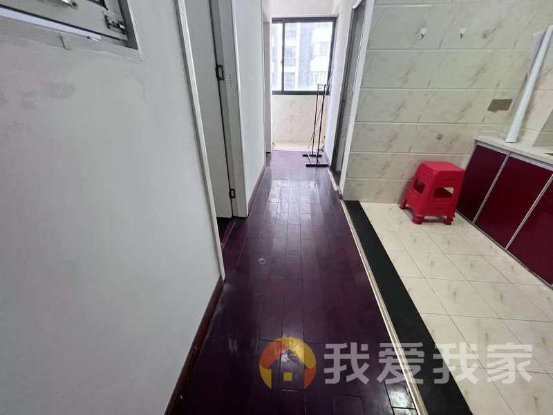南昌我爱我家金沙逸都 南北通透，采光好 中间楼层